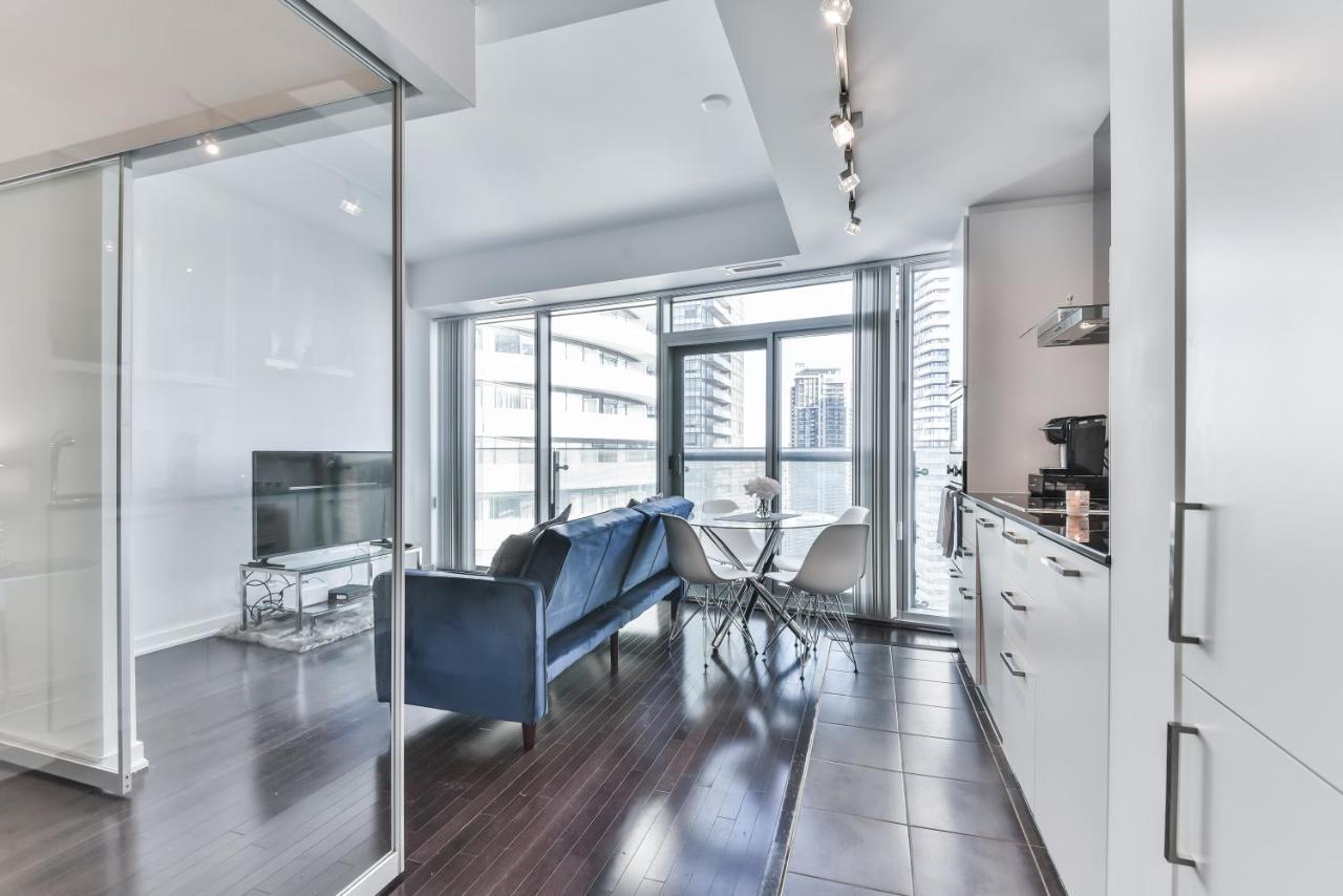 Condo Downtown, Cn Tower, Financial District Toronto Exterior foto